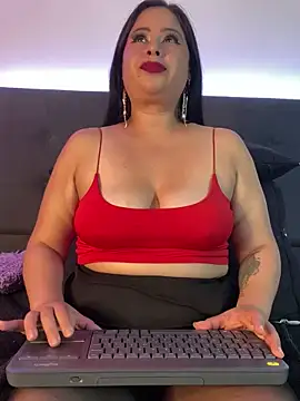 Leahstonee2 online show from March 18, 11:20 pm