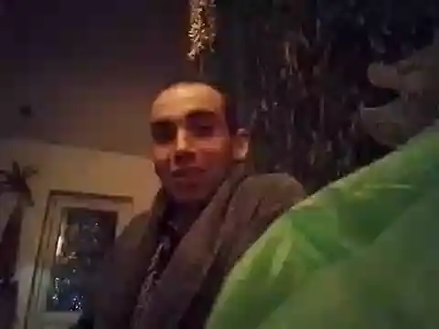 Snapshot of DrbigdickUK chatting on October 11, 9:13 pm DrbigdickUK online show from October 11, 9:13 pm