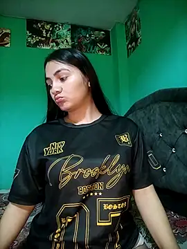 Nahiara velez online show from May 15, 1:23 am