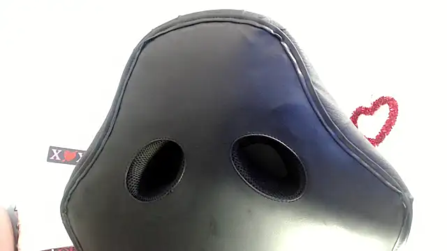 Snapshot of victoria_jones chatting on October 18, 1:45 pm victoria jones online show from October 18, 1:45 pm