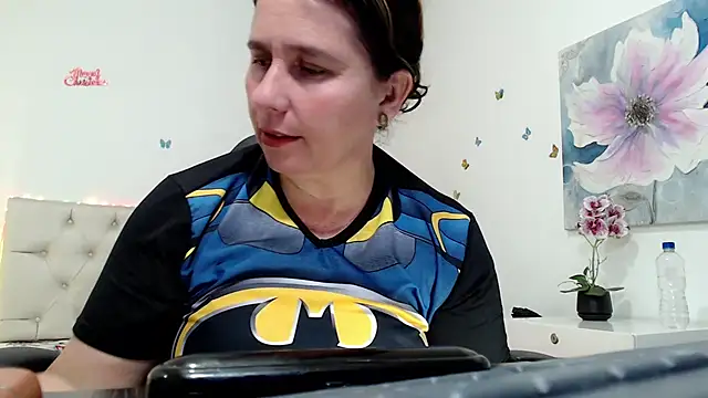 victoria jones online show from April 25, 1:41 pm