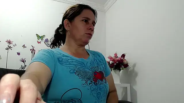 victoria jones online show from May 13, 12:46 pm