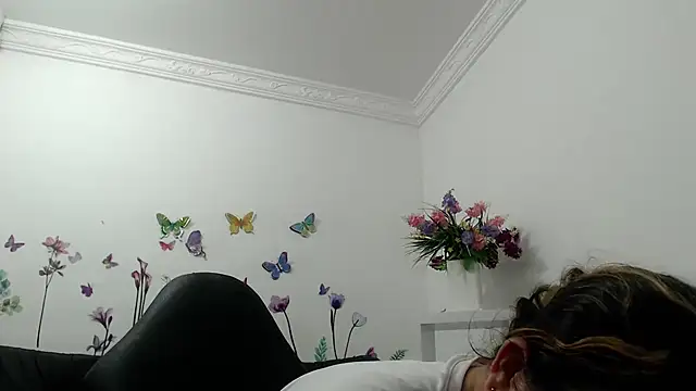 victoria jones online show from May 16, 1:10 pm