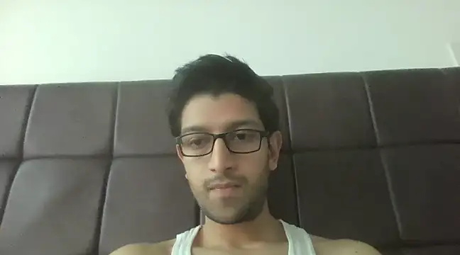 Snapshot of arjun_077 chatting on December 22, 11:44 am arjun 077 online show from December 22, 11:44 am