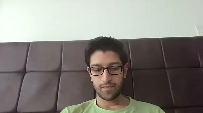 Snapshot of arjun_077 chatting on December 25, 10:39 am arjun 077 online show from December 25, 10:39 am