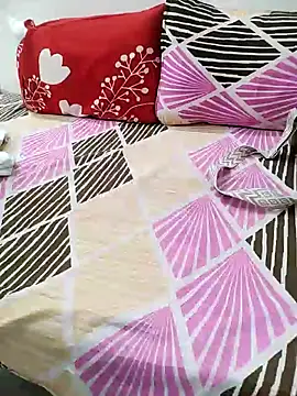 Snapshot of Diya_Chopra chatting on January 2, 5:46 am Diya Chopra online show from January 2, 5:46 am