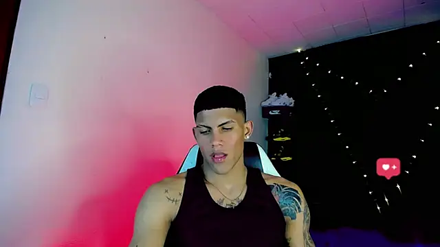 Damian latinxxx online show from December 12, 9:08 am