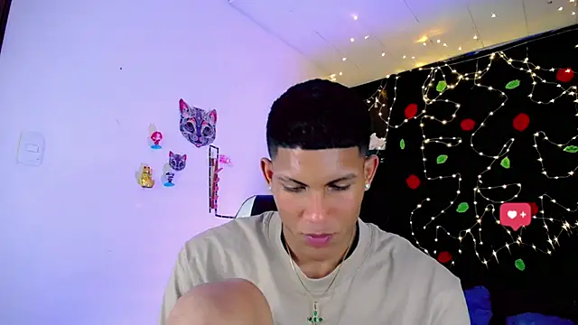 Damian latinxxx online show from December 18, 9:14 am