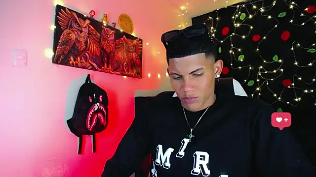Damian latinxxx online show from December 24, 6:00 am