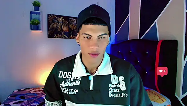 Damian latinxxx online show from March 15, 2:23 pm