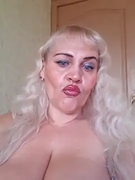 IsabellaBoni online show from March 12, 7:24 am