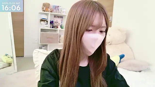 Snapshot of -SHINON- chatting on November 22, 7:07 am -SHINON- online show from November 22, 7:07 am