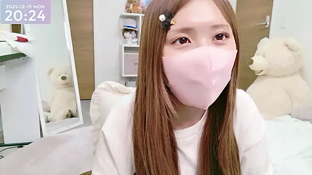 Snapshot of -SHINON- chatting on December 15, 11:25 am -SHINON- online show from December 15, 11:25 am