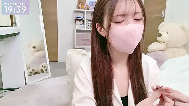 Snapshot of -SHINON- chatting on January 9, 10:40 am -SHINON- online show from January 9, 10:40 am