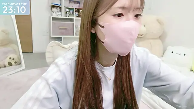 Snapshot of -SHINON- chatting on February 3, 2:11 pm -SHINON- online show from February 3, 2:11 pm