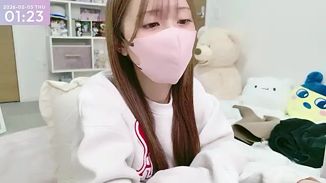 Snapshot of -SHINON- chatting on February 4, 4:24 pm -SHINON- online show from February 4, 4:24 pm