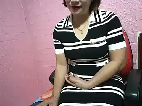 Mama-BigPussy online show from December 13, 7:25 am