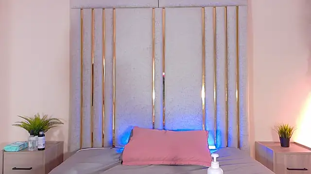 Isabellsmmith online show from January 19, 6:43 pm