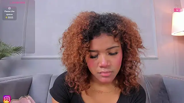 Isabellsmmith online show from February 24, 3:55 am