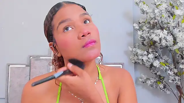 Isabellsmmith online show from February 28, 10:39 pm