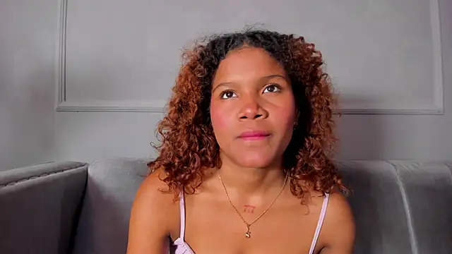 Isabellsmmith online show from March 7, 4:24 am