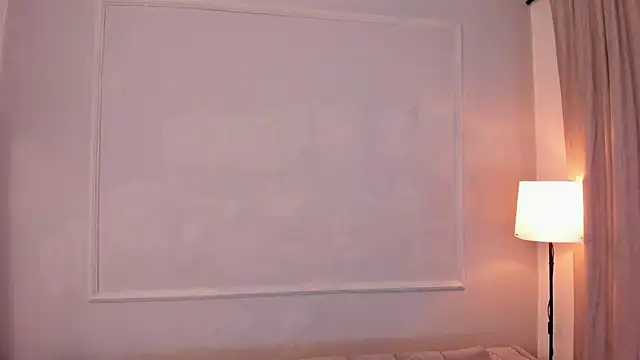 Isabellsmmith online show from March 8, 3:50 am