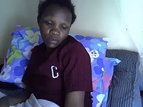 Snapshot of Sweet_serah chatting on October 7, 6:10 am Sweet serah online show from October 7, 6:10 am