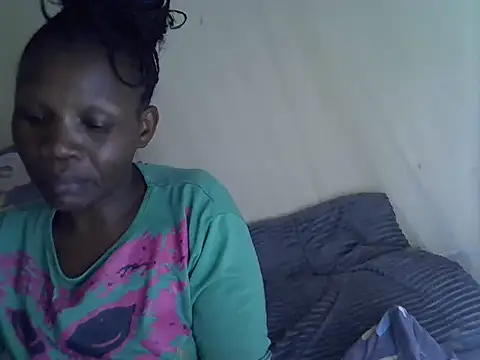 Snapshot of Sweet_serah chatting on October 28, 6:39 am Sweet serah online show from October 28, 6:39 am