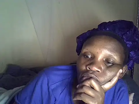 Snapshot of Sweet_serah chatting on June 27, 12:22 pm Sweet serah online show from June 27, 12:22 pm
