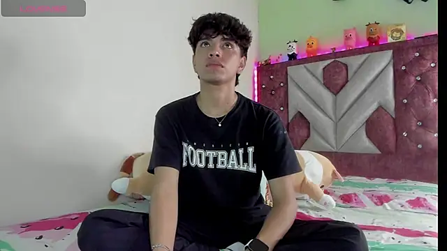 Snapshot of Santy_carrington chatting on November 21, 1:59 am Santy carrington online show from November 21, 1:59 am