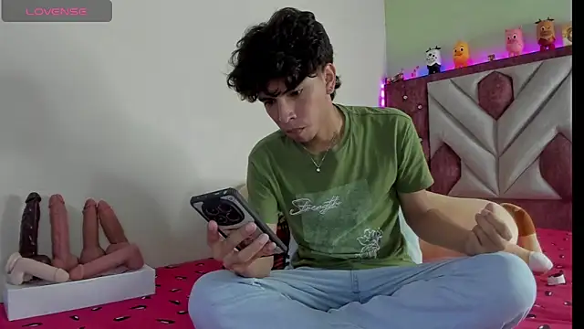 Snapshot of Santy_carrington chatting on November 22, 1:15 am Santy carrington online show from November 22, 1:15 am