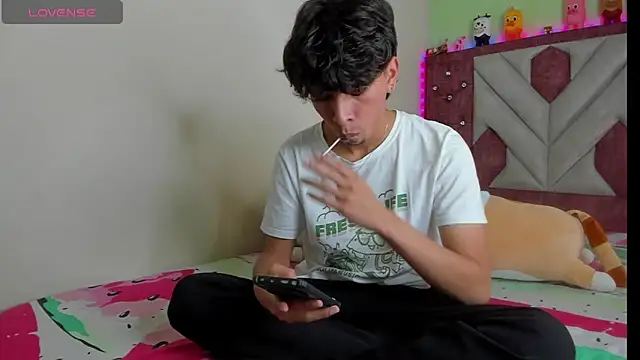 Snapshot of Santy_carrington chatting on November 25, 1:38 am Santy carrington online show from November 25, 1:38 am