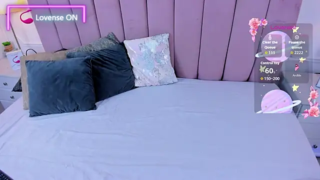 Snapshot of Santy_carrington chatting on March 11, 7:53 pm Santy carrington online show from March 11, 7:53 pm