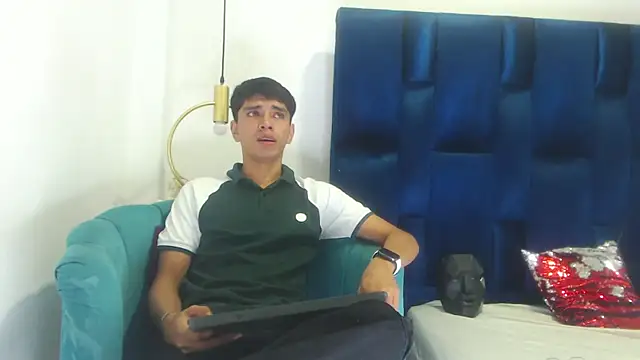 Snapshot of Santy_carrington chatting on March 14, 2:33 pm Santy carrington online show from March 14, 2:33 pm