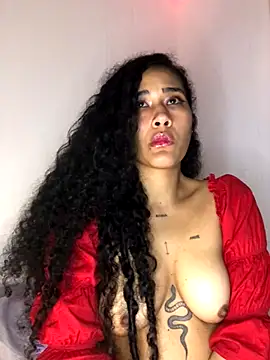 Snapshot of jaderossxx chatting on December 8, 12:29 am jaderossxx online show from December 8, 12:29 am