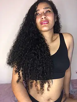 Snapshot of jaderossxx chatting on December 15, 2:08 am jaderossxx online show from December 15, 2:08 am