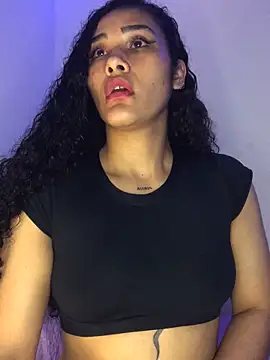 Snapshot of jaderossxx chatting on December 22, 3:11 am jaderossxx online show from December 22, 3:11 am