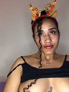Snapshot of jaderossxx chatting on December 27, 12:07 am jaderossxx online show from December 27, 12:07 am