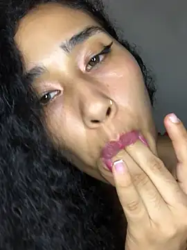 Snapshot of jaderossxx chatting on March 7, 3:19 am jaderossxx online show from March 7, 3:19 am