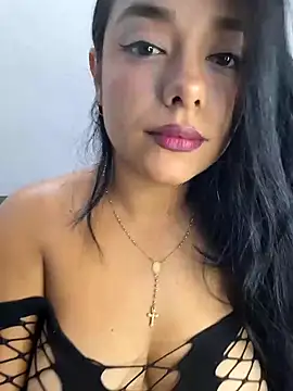 Snapshot of MarianaByanchi chatting on February 3, 3:31 am MarianaByanchi online show from February 3, 3:31 am