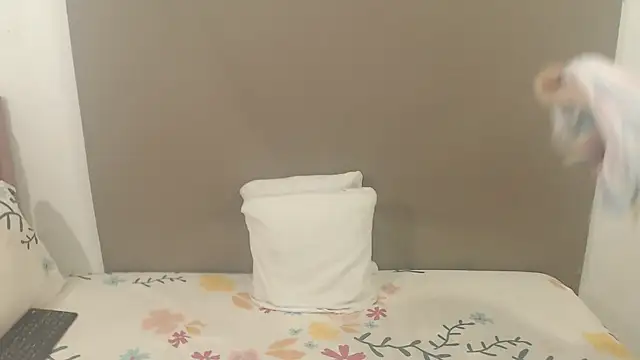 Snapshot of kimberlyjamexxx chatting on October 12, 3:16 am kimberlyjamexxx online show from October 12, 3:16 am