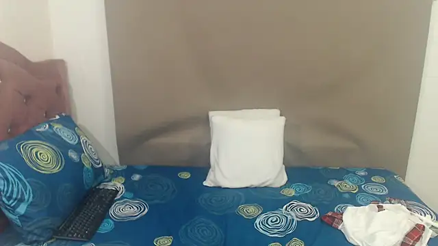 Snapshot of kimberlyjamexxx chatting on February 26, 3:49 am kimberlyjamexxx online show from February 26, 3:49 am