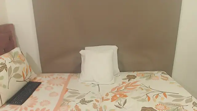 Snapshot of kimberlyjamexxx chatting on March 10, 4:06 am kimberlyjamexxx online show from March 10, 4:06 am