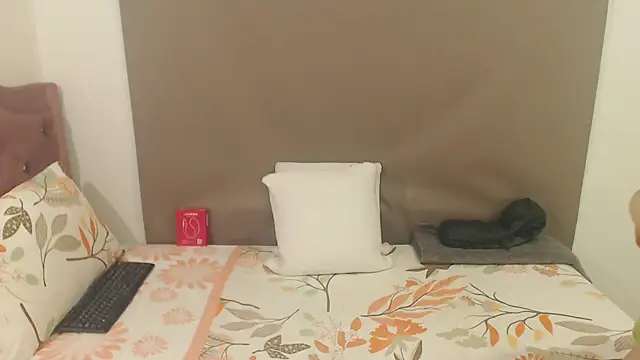 Snapshot of kimberlyjamexxx chatting on March 14, 4:07 am kimberlyjamexxx online show from March 14, 4:07 am