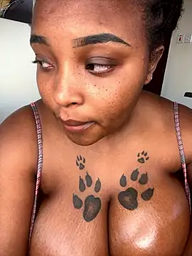 Snapshot of Savage_baby chatting on December 2, 10:18 am Savage baby online show from December 2, 10:18 am