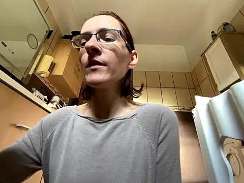 Snapshot of Milky_hairy_mommy chatting on October 13, 6:46 am Milky hairy mommy online show from October 13, 6:46 am