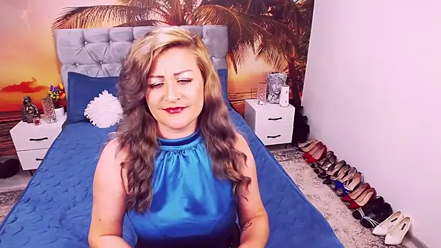 eviajoness online show from May 24, 11:43 pm