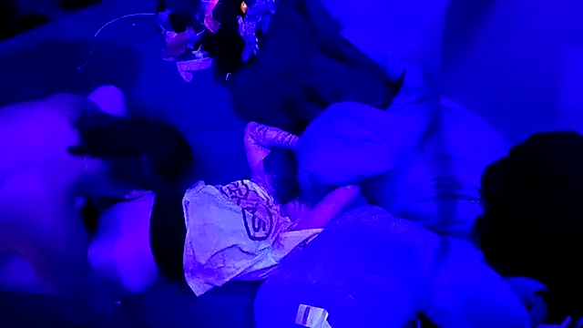 fuckmeharder1995 online show from February 7, 6:28 am