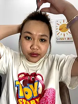 Odette68 online show from December 18, 5:46 am