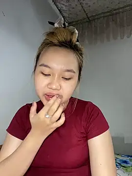 Odette68 online show from May 21, 11:56 pm